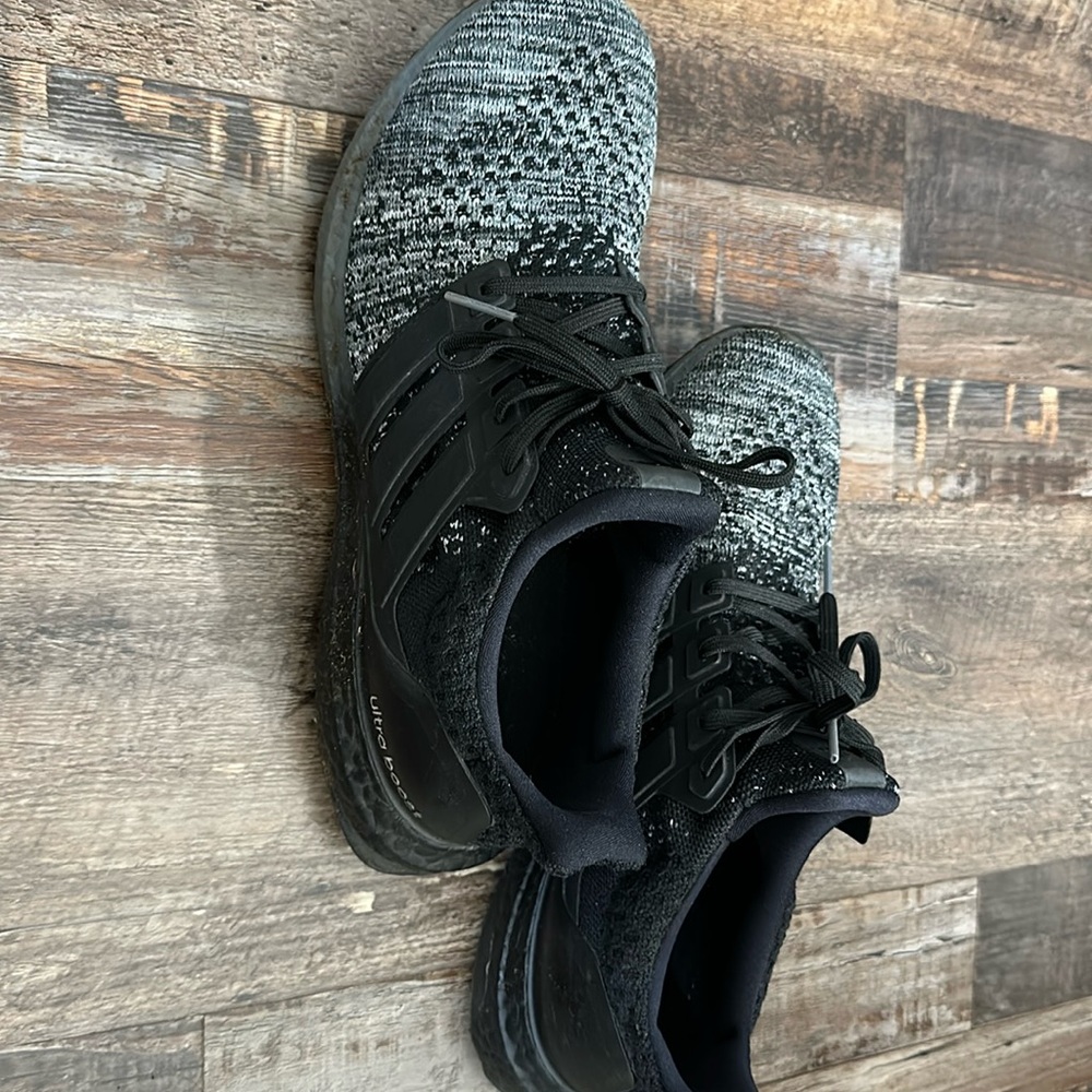 Men’s Adidas sneakers